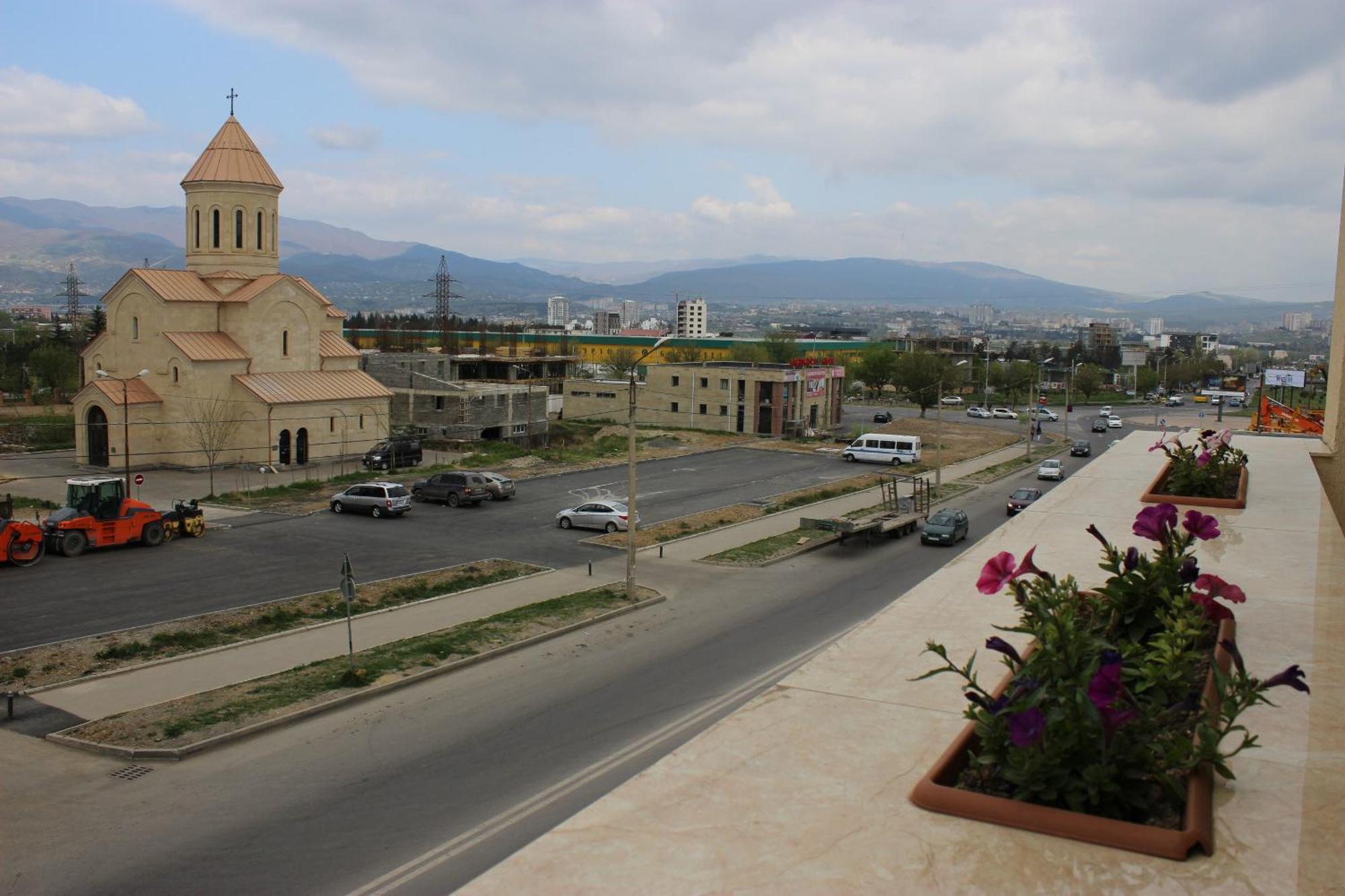 Liel Tbilisi Exterior foto